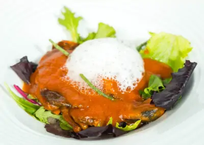Ensalada templada de cangrejo escabechado y citricos 1