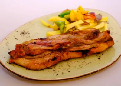 BLACK PEPPER RIBS EL PUNTO RESTAURANT IN VEJER DE LA FRONTERA