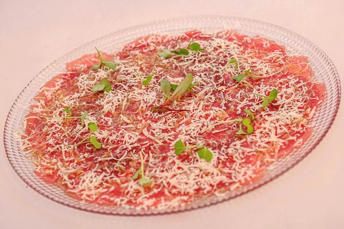 The 4 Best Restaurants to Eat in Vejer de la Frontera 5 Carpaccio de Vaca gallega El Punto Restaurante Vejer de la Frontera