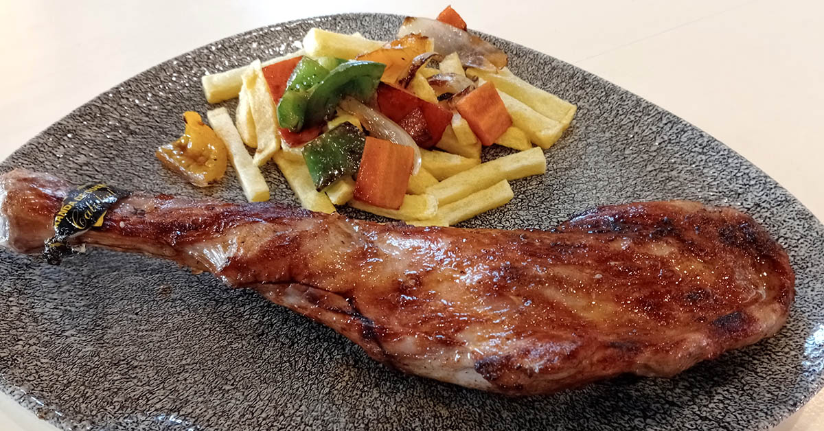 Vaca Gallega a la Parrilla en Cádiz: Por Qué Es la Mejor Carne que Puedes Comer 3 Lechazo de Aranda de Duero a la parrilla